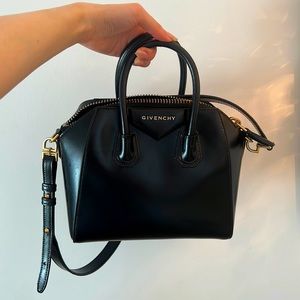 Givenchy Antigona Mini - Black